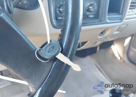 2006 Chevrolet Silverado 1500 Lt1 из США, поврежденный, VIN 2GCEC13T261204062